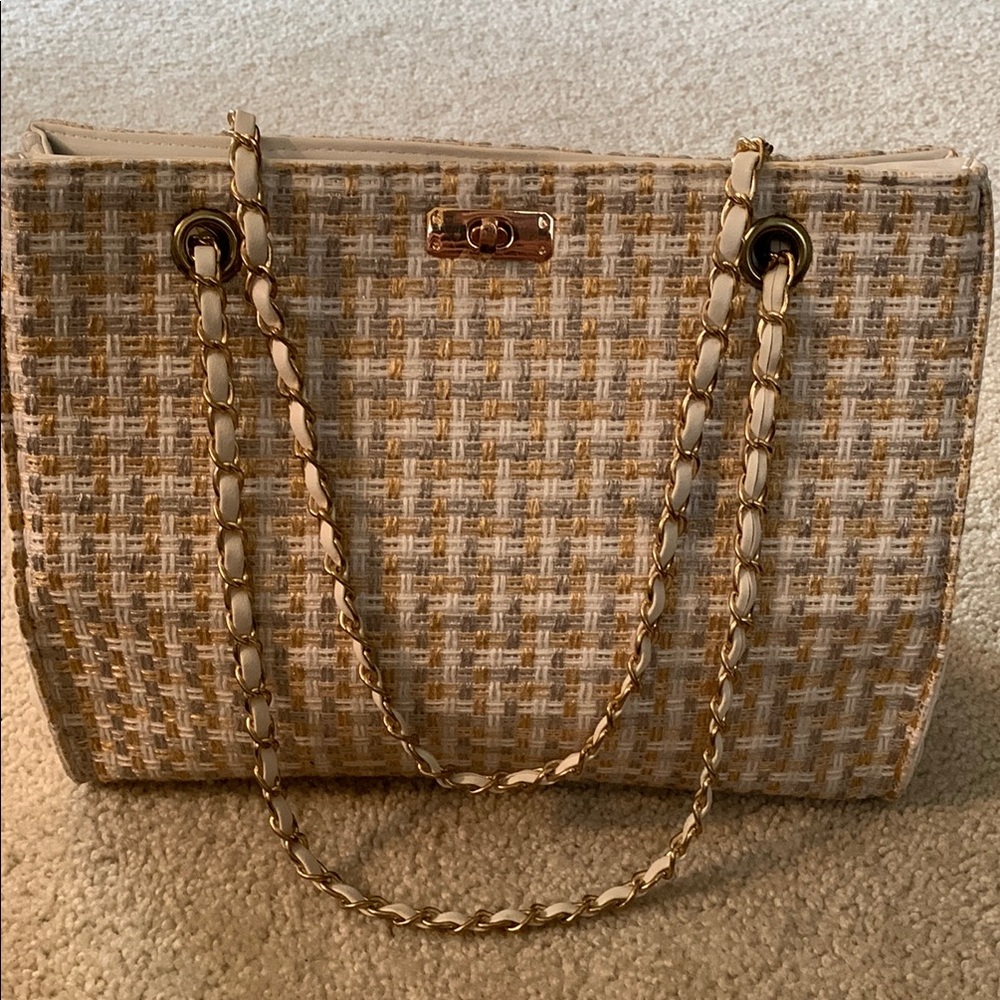 Elegant Tan and Cream Shoulder Bag